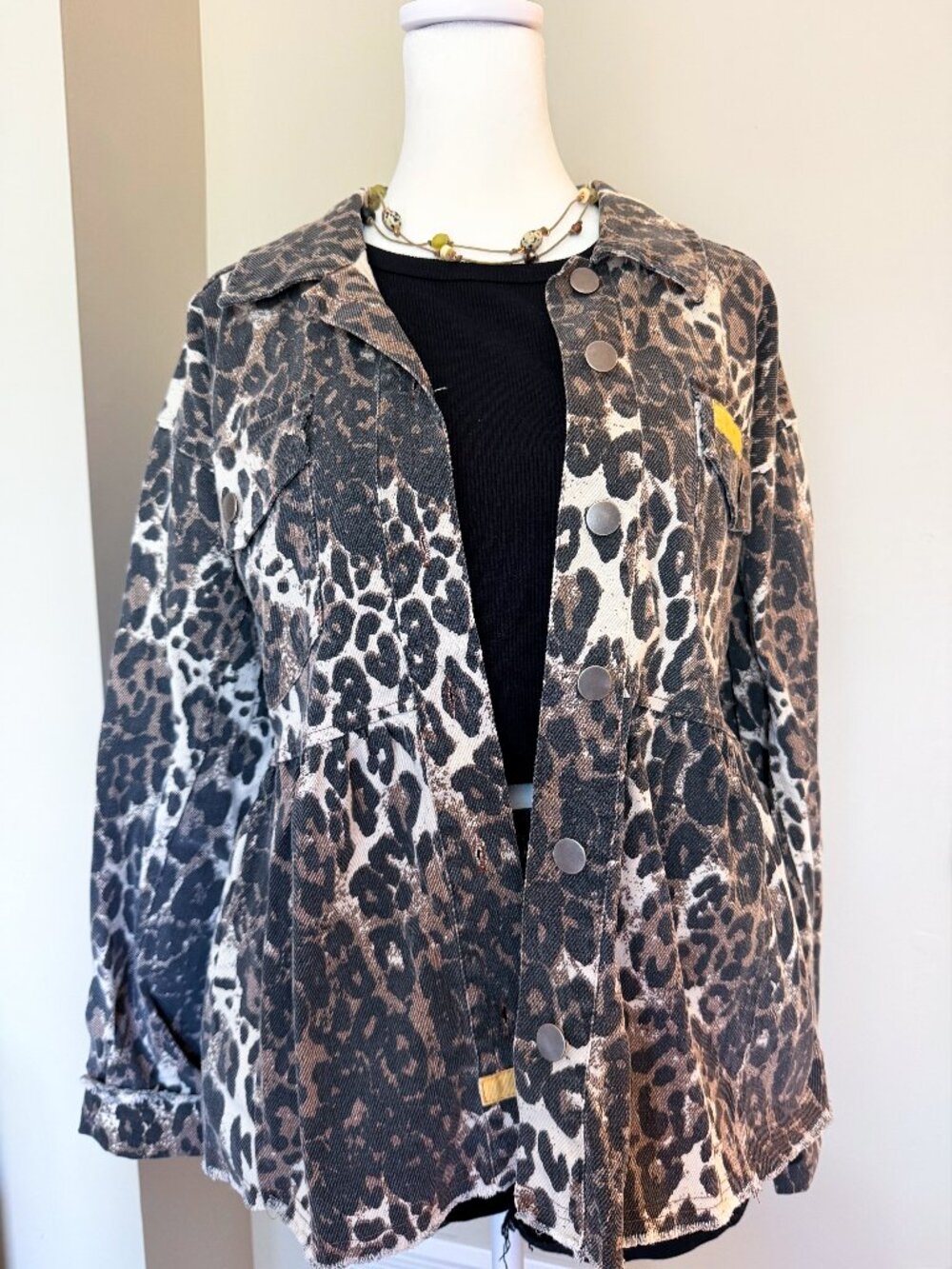 Mystree Cheetah Print Denim Button-Down Top - Medium